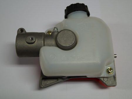 Gir med oljetank multiklipper