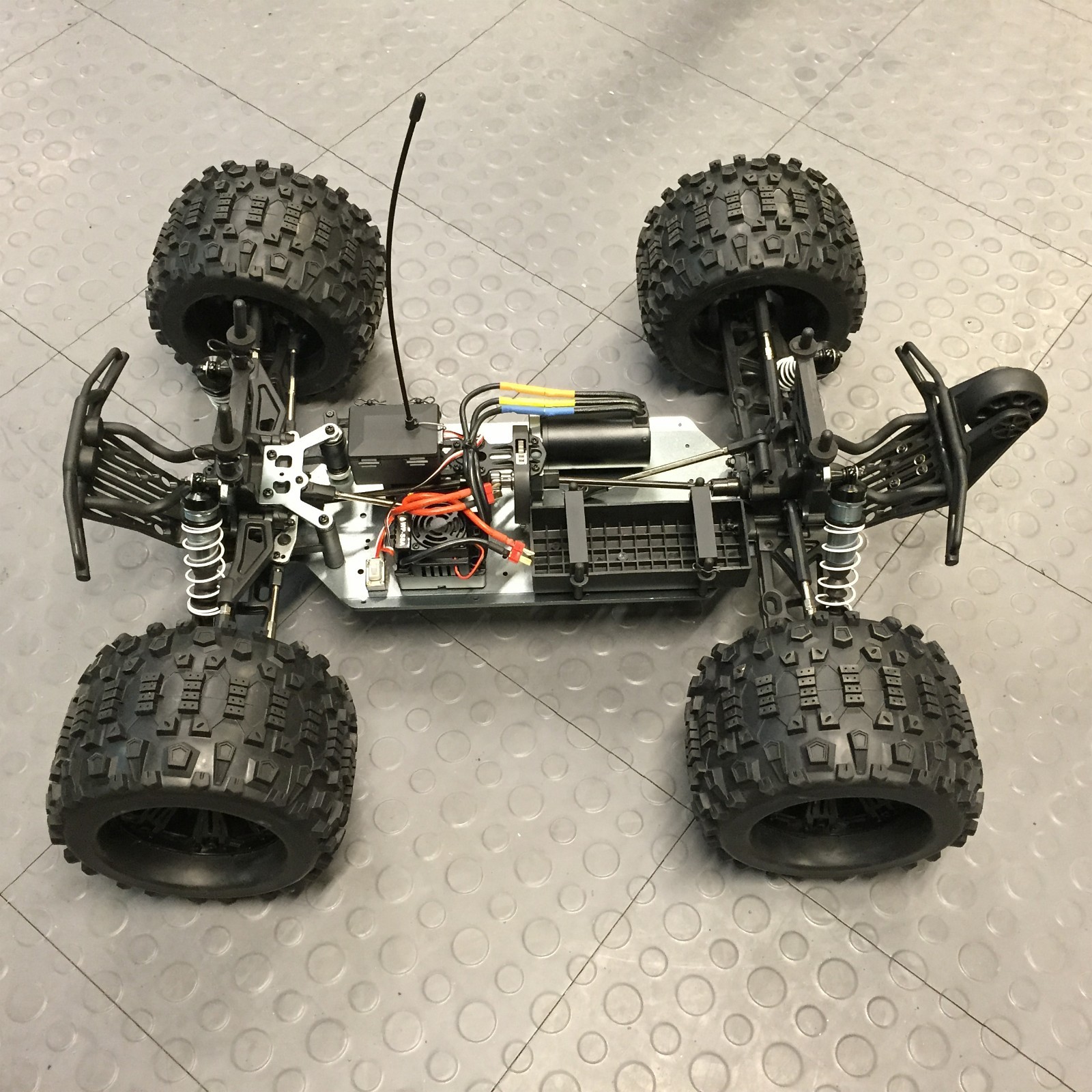 rc_bil_b_rstel_s_1_1.jpg
